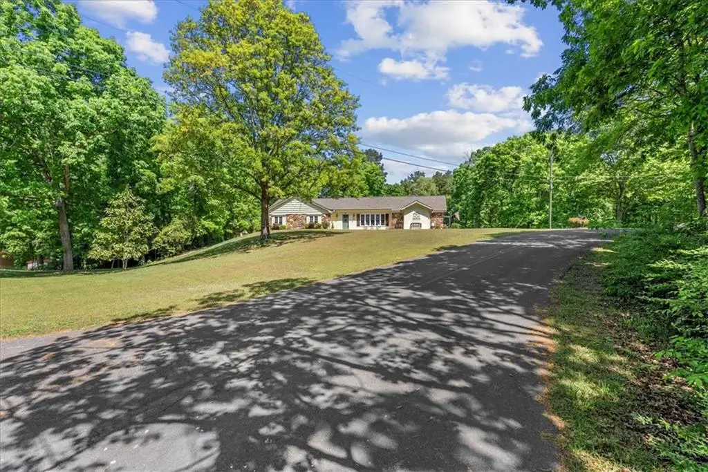 651 Camelot Circle Nw, Calhoun, GA 30701 - #1