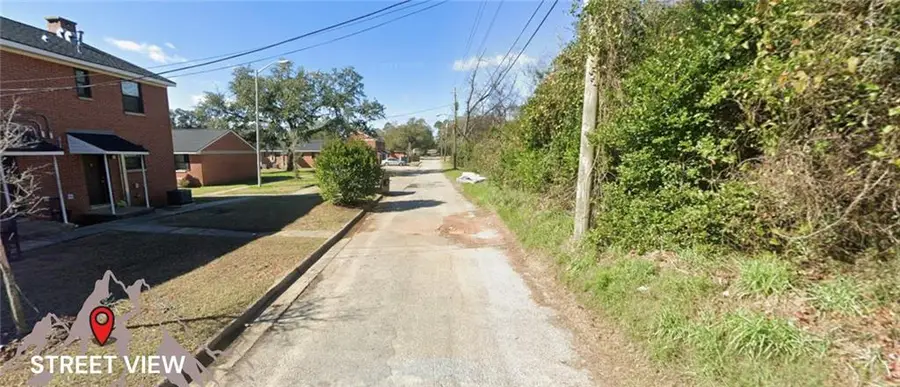 616 W 1st Avenue, Albany, GA 31701 - #2