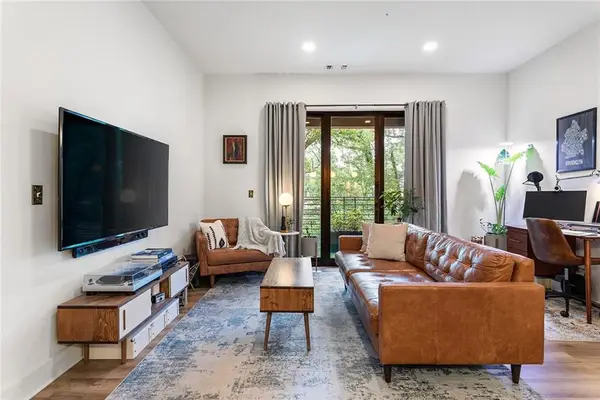 112 Rogers Street Ne #204, Atlanta, GA 30317