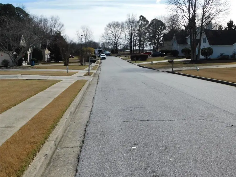 1570 Hill Crossing Court, Grayson, GA 30017 - Image #3