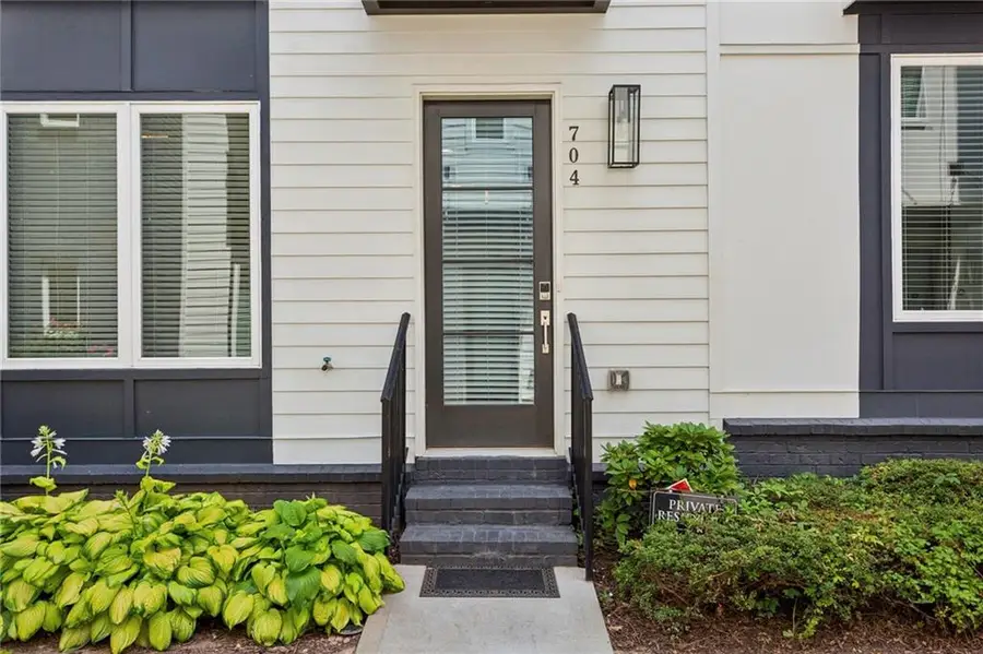 704 Banton Drive Nw, Atlanta, GA 30318 - Image #2