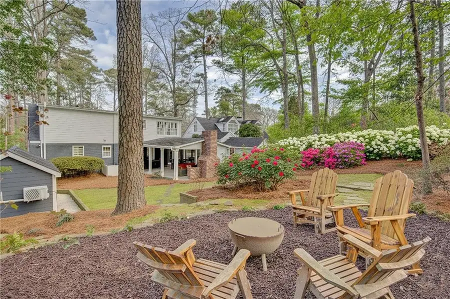 686 Longwood Drive Nw, Atlanta, GA 30305 - Image #2