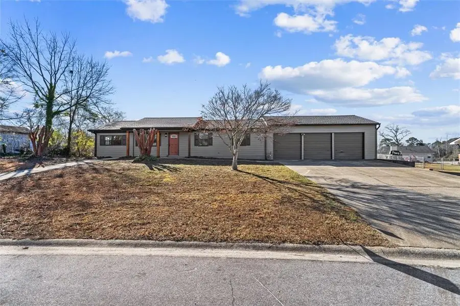 747 Briarwood Road Sw, Conyers, GA 30094 - Image #3