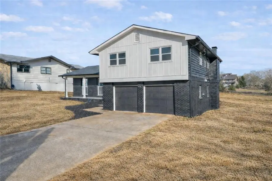 5240 Omalley Lane, Stone Mountain, GA 30088 - Image #2