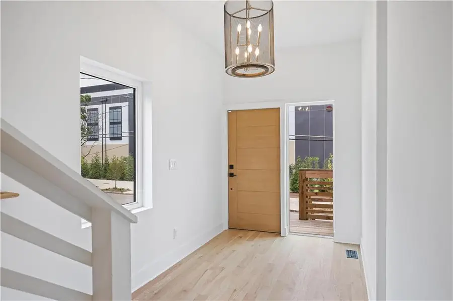 956 Herndon Street Nw, Atlanta, GA 30318 - Image #3