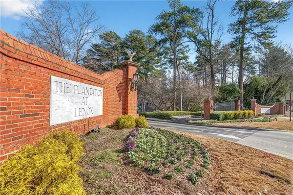 27405 Plantation Drive Ne, Atlanta, GA 30324