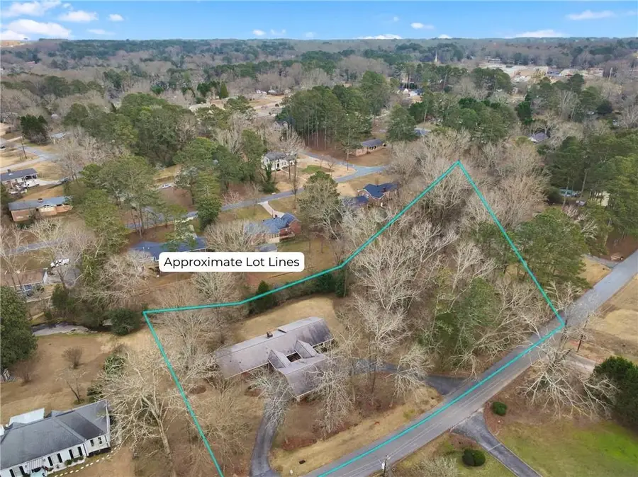 571 Greenvalley Drive, Winder, GA 30680 - Image #2