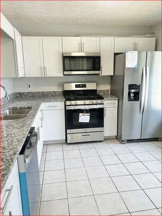 1021 Thornwoode Lane, Stone Mountain, GA 30083 - Image #3