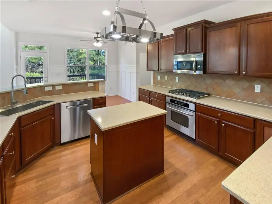 520 Osprey Lane, Woodstock, GA 30188 - Image #2