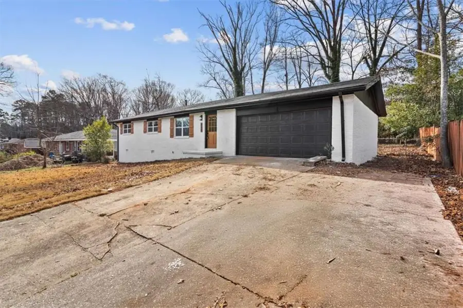 520 Stonewood Drive, Stone Mountain, GA 30087 - Image #2