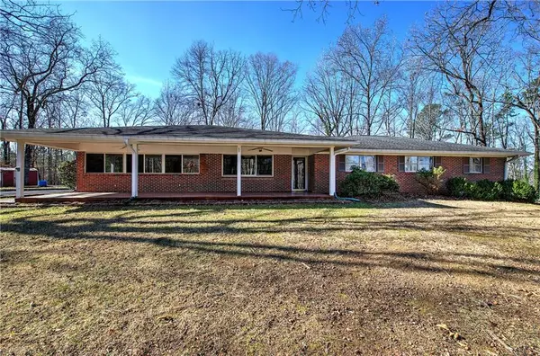 16 Summit Drive Se, Lindale, GA 30147