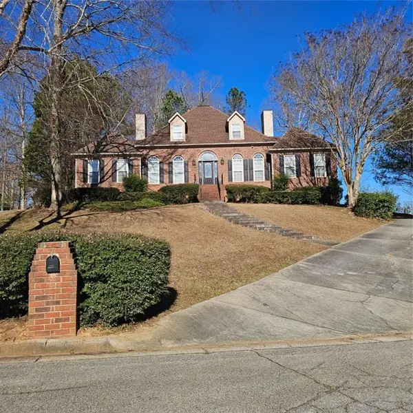 9442 Woodlawn Drive, Douglasville, GA 30135