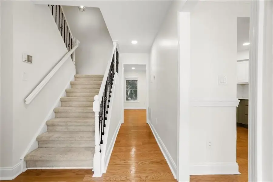 232 Peachtree Hollow Court, Sandy Springs, GA 30328 - Image #3