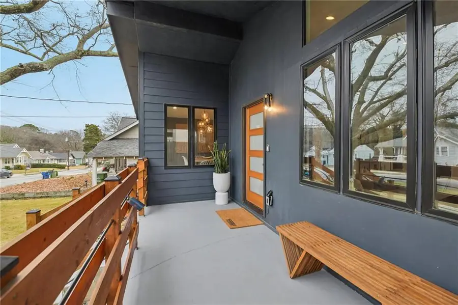 1074 Astor Avenue Sw, Atlanta, GA 30310 - Image #2