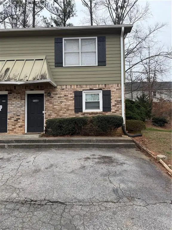 956 Six Oaks Circle #B, Norcross, GA 30093 - Image #1