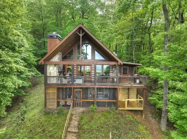 181 Ridge Circle, Blue Ridge, GA 30513