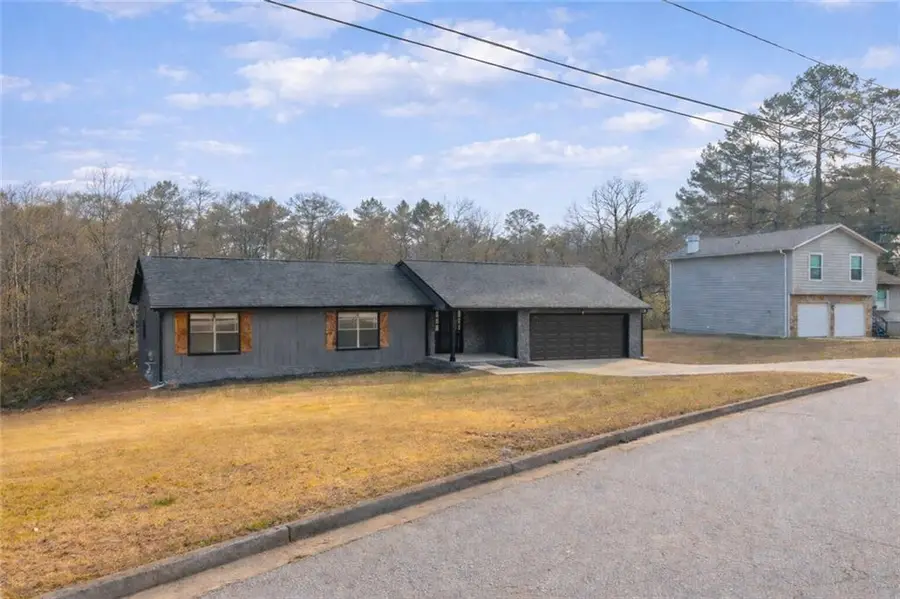 1786 Dunbarton Drive, Lithonia, GA 30058 - Image #2