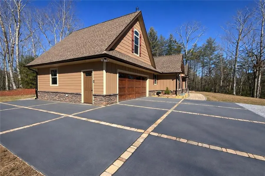 3331 Gumlog Road, Young Harris, GA 30582 - Image #3