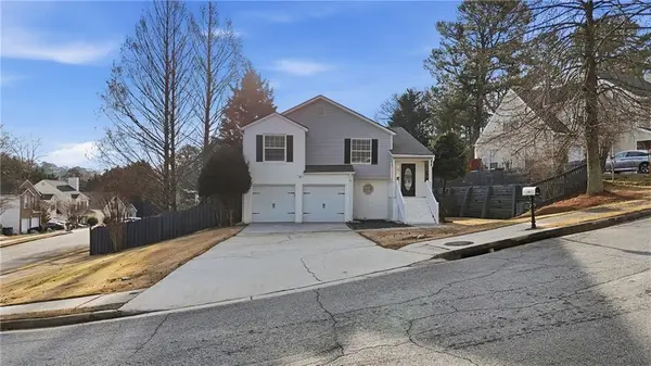 52 Central Park Drive, Atlanta, GA 30354