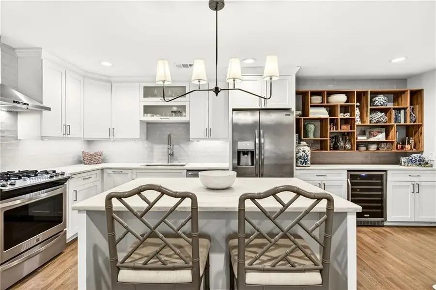 953 Sharon Circle Se, Smyrna, GA 30080 - Image #2