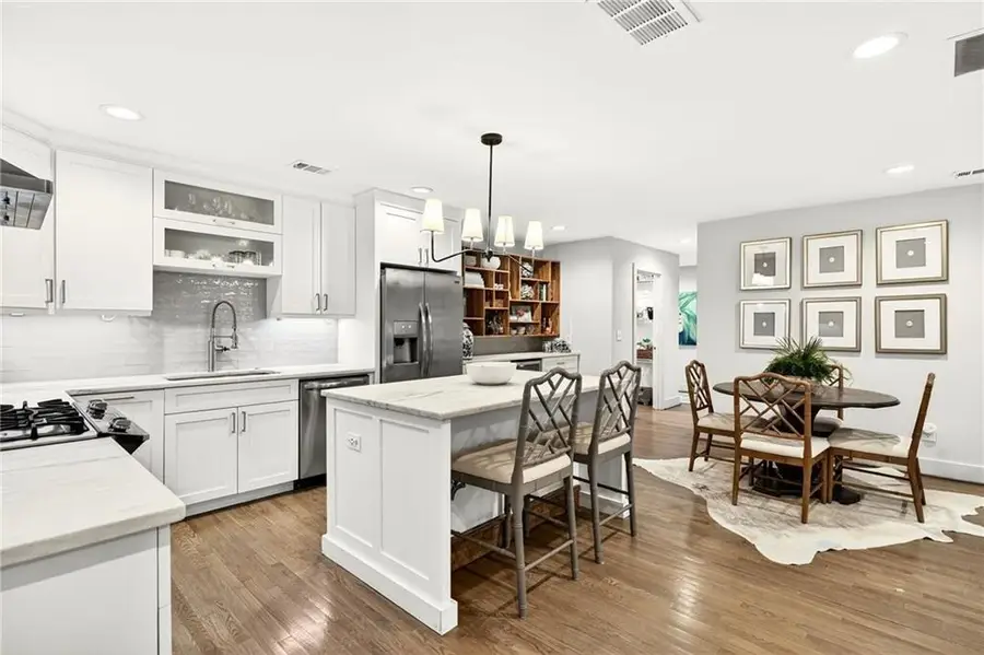 953 Sharon Circle Se, Smyrna, GA 30080 - Image #3