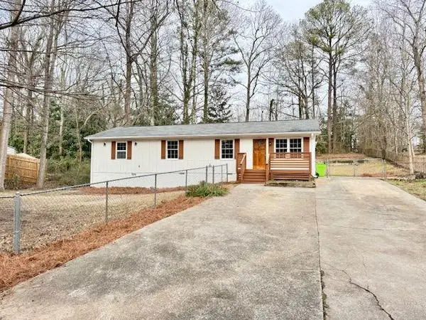 6355 Sweetbriar Drive, Mableton, GA 30126