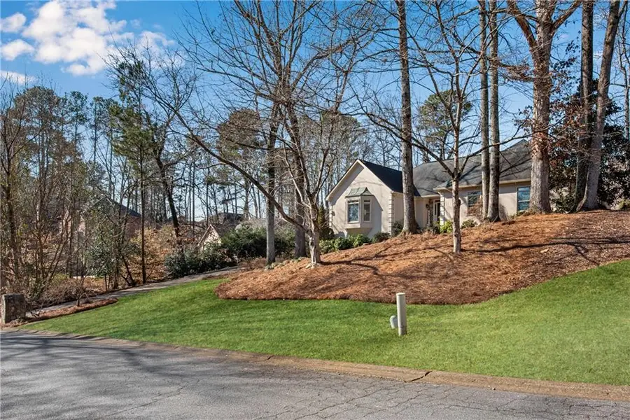 3291 Coachmans Way Ne, Roswell, GA 30075 - Image #3