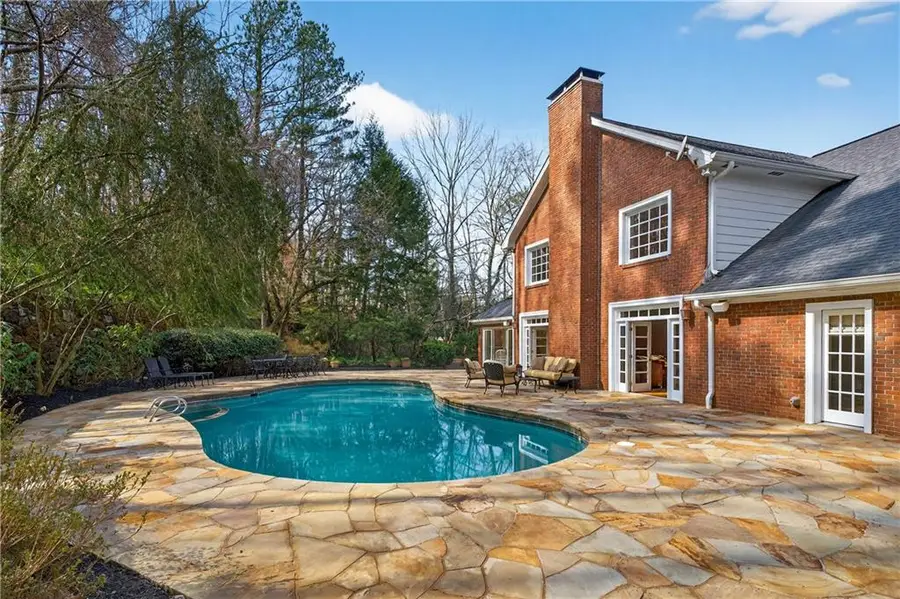 1735 Winterthur Close Nw, Sandy Springs, GA 30328 - Image #2