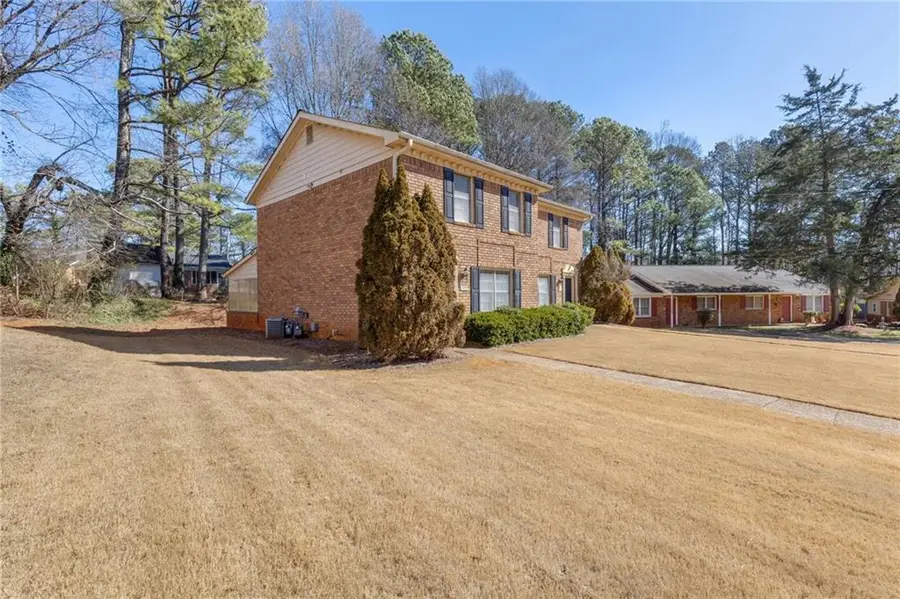 375 Dixie Court, Lawrenceville, GA 30046 - Image #3