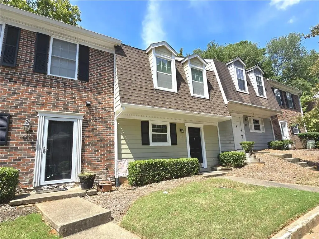 227 Quail Run, Roswell, GA 30076 - Image #1