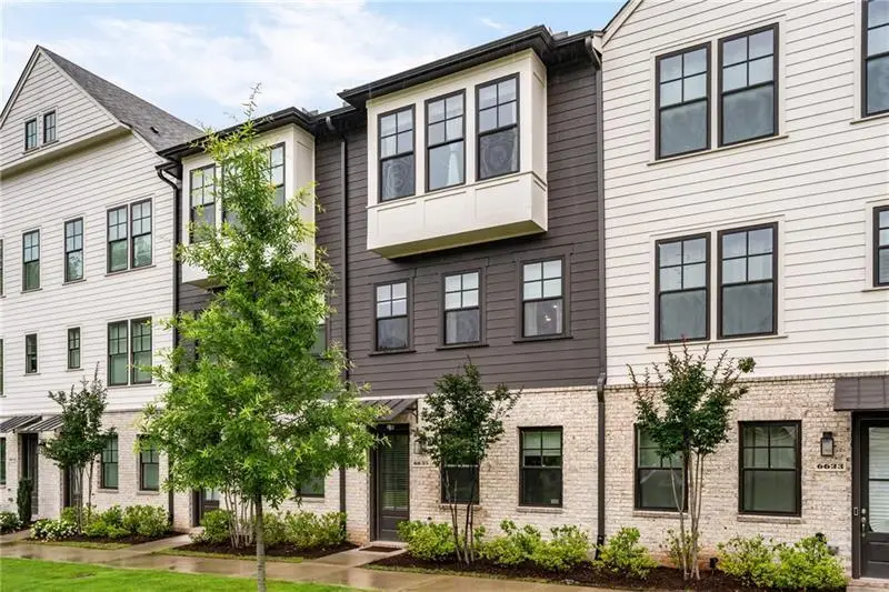 6635 Beacon Drive, Sandy Springs, GA 30328 - #3