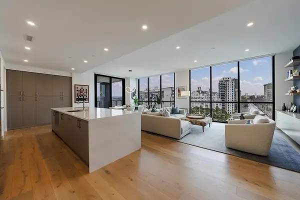 2425 Peachtree Road Ne #1401, Atlanta, GA 30305