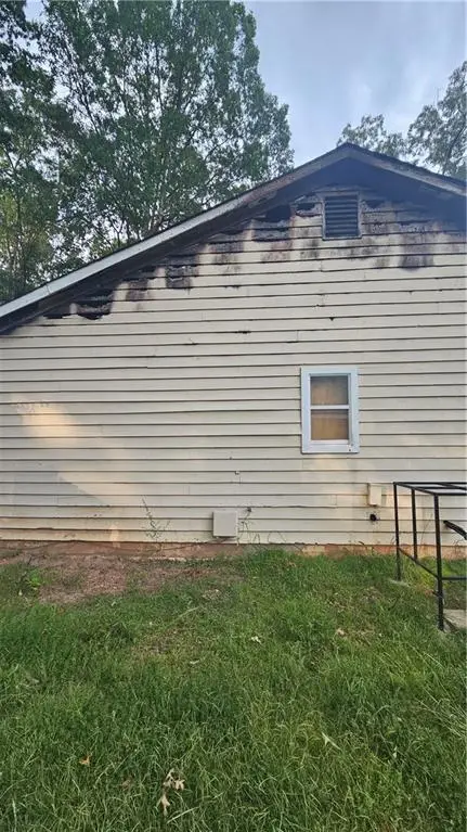 854 Greenhedge Drive, Stone Mountain, GA 30088 - Image #2