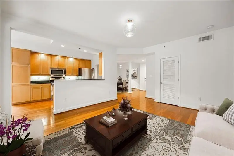 50 Biscayne Drive Nw #2111, Atlanta, GA 30309 - Image #2