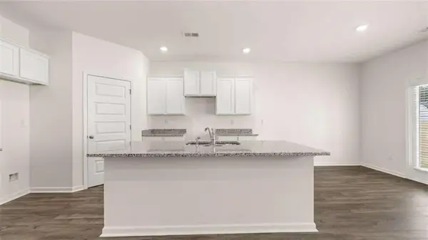 8573 Secretariat Drive, Lithonia, GA 30058