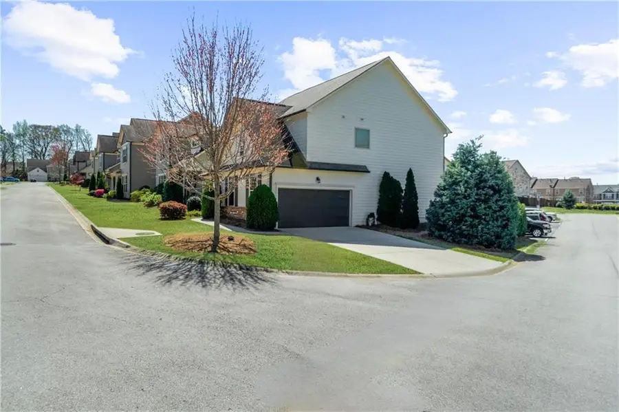 6008 Harbour Mist Drive, Flowery Branch, GA 30542 - #2