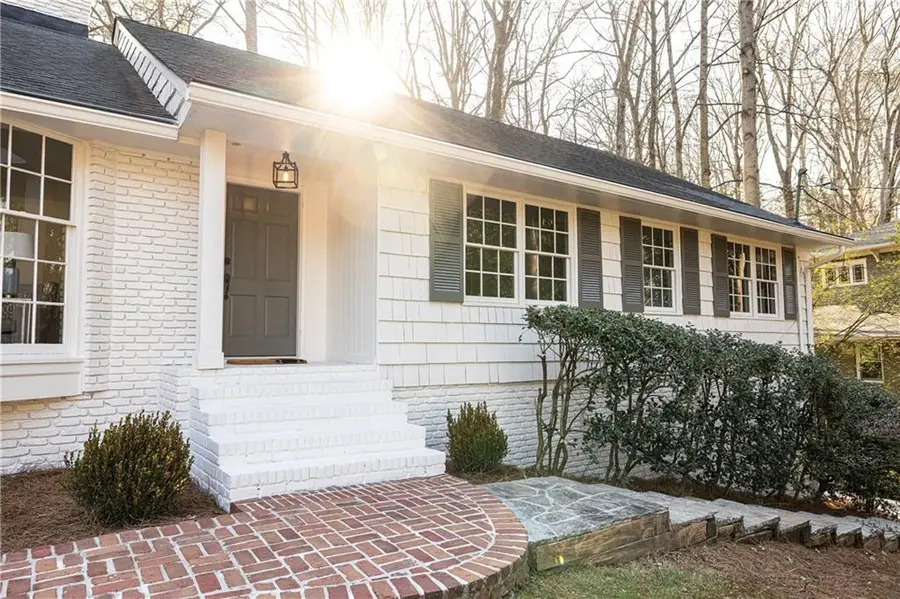 3595 Old Ivy Lane Ne, Atlanta, GA 30342 - Image #2