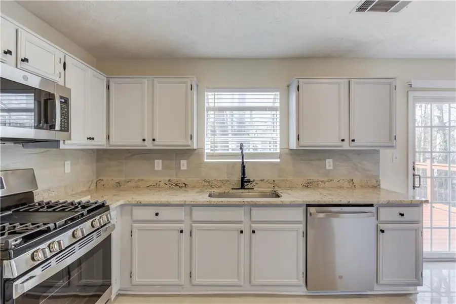 5281 Bridgewater Trace, Stone Mountain, GA 30088 - #2