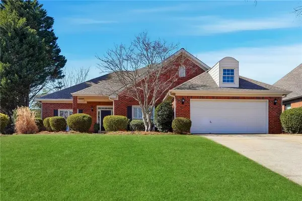 5480 Vicarage Walk, Alpharetta, GA 30005