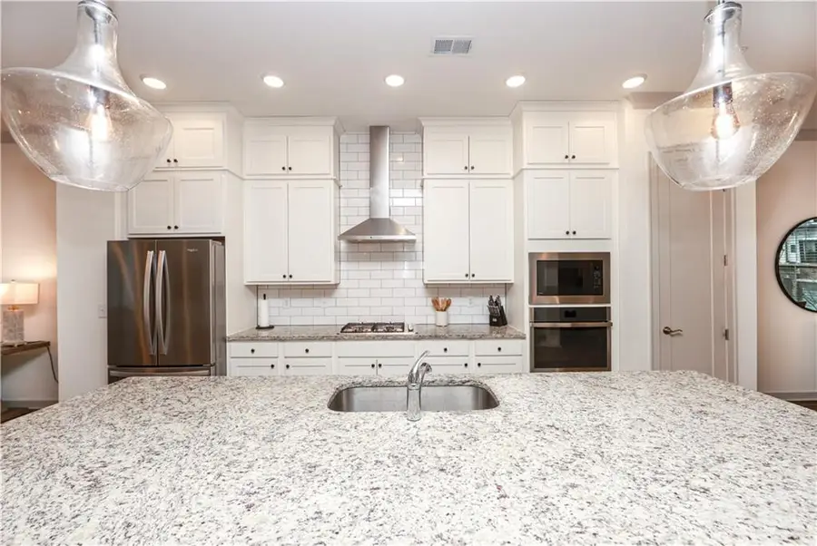 810 Kenway Avenue, Roswell Alpharetta, GA 30076 - #3