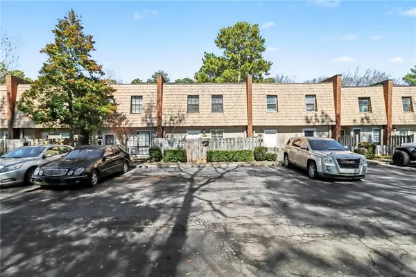 1388 Wood Circle S, Morrow, GA 30260