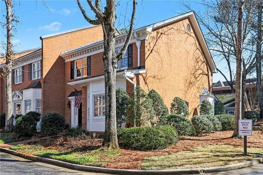 5427 Trentham Drive, Dunwoody, GA 30338 - #2