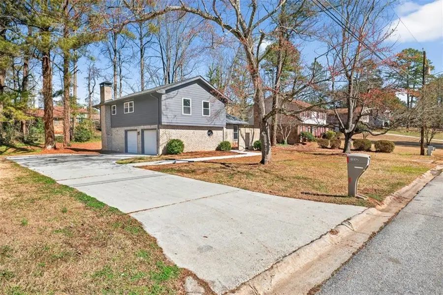 3940 Pinehurst Valley Drive, Decatur, GA 30034 - #3