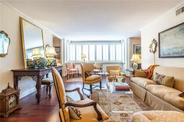 2734 Peachtree Road Nw #A404, Atlanta, GA 30305