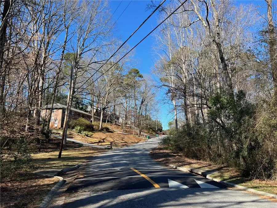 1727 Grandeus Lane Sw, Stone Mountain, GA 30087 - #2