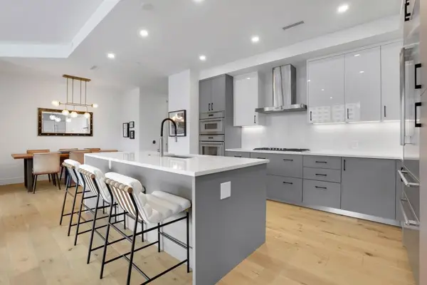 2425 Peachtree Road Ne #803, Atlanta, GA 30305