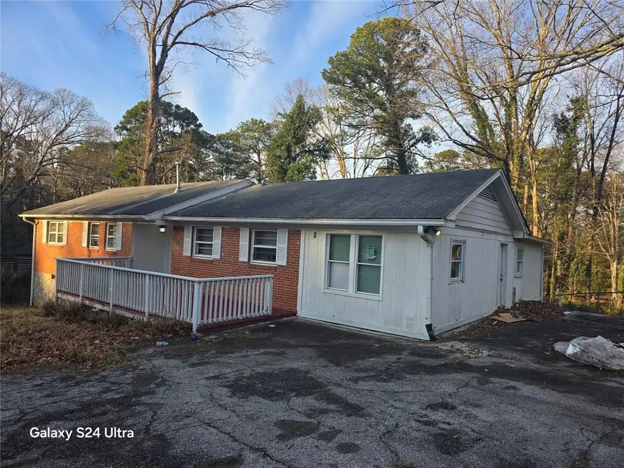 6270 Rockbridge Road, Stone Mountain, GA 30087 - #3