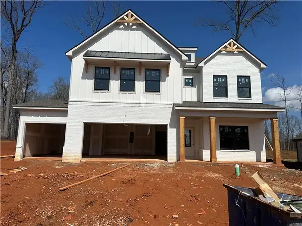 102 Rose Lake Court, Hoschton, GA 30548