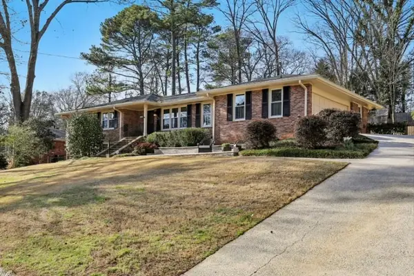 2736 Hunting Hill Lane, Decatur, GA 30033