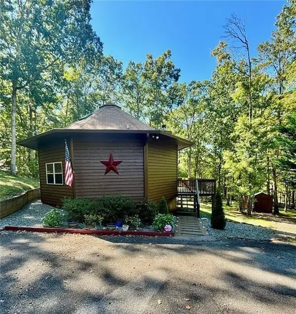 163 Beauregards Knob, Ellijay, GA 30536